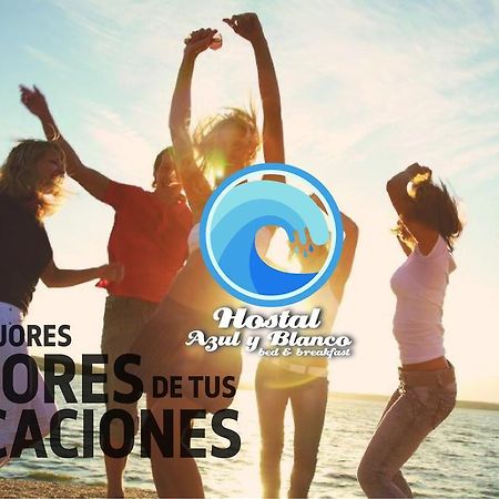 Hostal Azul Y Blanco سانتا كروز هواتولكو المظهر الخارجي الصورة