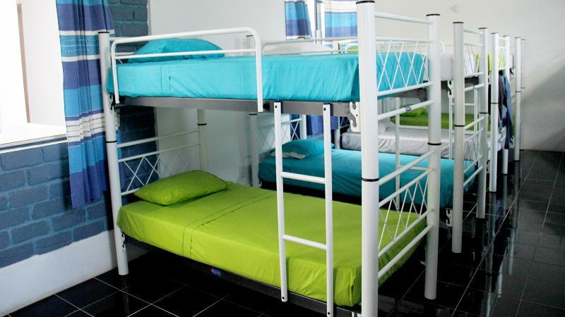 Hostal Azul Y Blanco سانتا كروز هواتولكو المظهر الخارجي الصورة